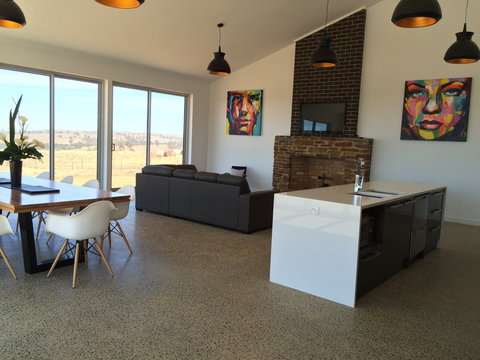 Bella Vista Farm House - Adelaide Hills - Accommodation Port Hedland 1