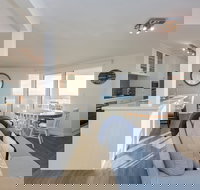 Cottesloe Blue Apartment - Accommodation Port Hedland