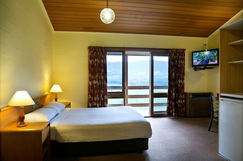 Mountain Creek Motel Bar And Restaurant - Accommodation Port Hedland 1