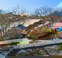 Sunday House - Maldon