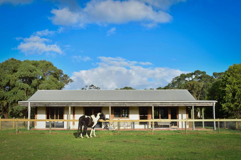 The Glen Farm Cottages - Accommodation Port Hedland 1