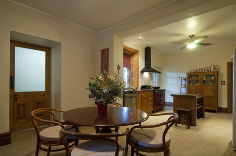 The Coffee Palace - Accommodation Port Hedland 1