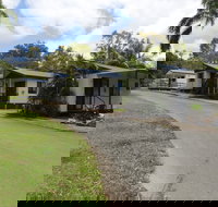 Tropicana Caravan Park Sarina - Accommodation Port Hedland