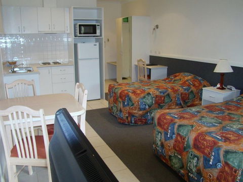 Dunsborough Inn Backpackers - Accommodation Port Hedland 4