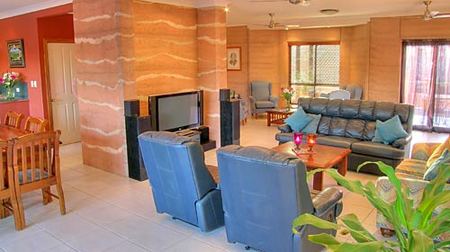 Gladstone Earth And Sea - Accommodation Port Hedland 0