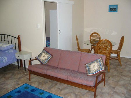 JJ's Holiday Cottages - Mitchell Street - Accommodation Port Hedland 2