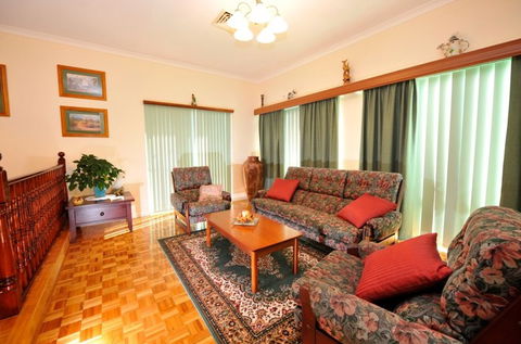 Homestead Bed And Breakfast - Accommodation Port Hedland 0