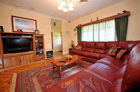 Homestead Bed And Breakfast - Accommodation Port Hedland 1