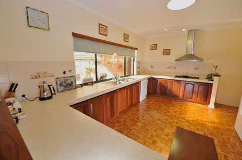 Homestead Bed And Breakfast - Accommodation Port Hedland 3