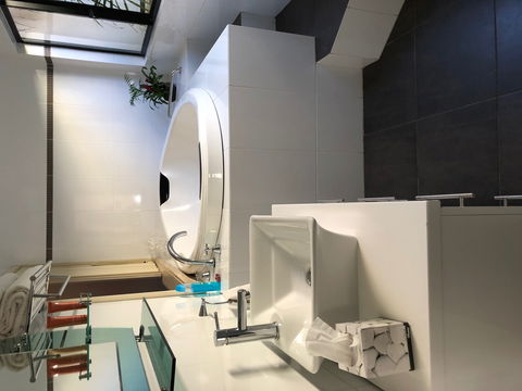 Alpine Country Cottages - Studio Seven - Accommodation Port Hedland 0