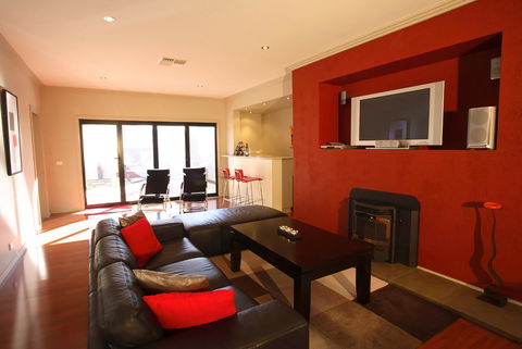 Alpine Country Cottages - Studio Seven - Accommodation Port Hedland 1