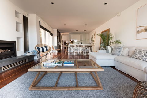 Spinnakers Waterfront - Accommodation Port Hedland 0