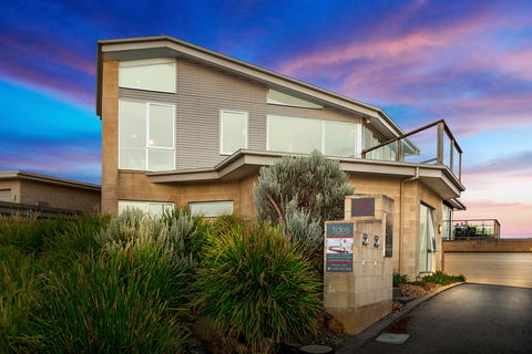Tides Apartments Port Fairy - Accommodation Port Hedland 1