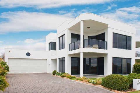 Bayside Beauty - Accommodation Port Hedland 0