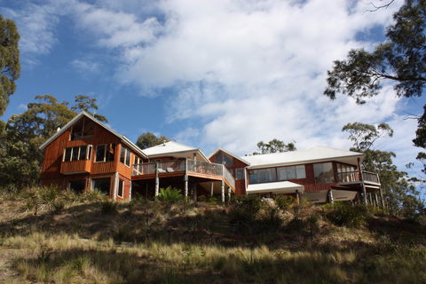 Bed In The Treetops - Accommodation Port Hedland 0