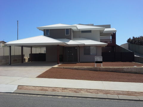 Cozzys Condo Luxury Beach House - Accommodation Port Hedland 0