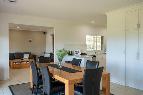 131 - Heart Of The Vale - Accommodation Port Hedland 2