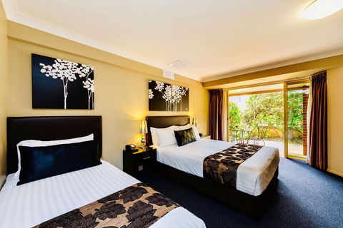 Best Western PLUS Ambassador On Ruthven - Accommodation Port Hedland 1