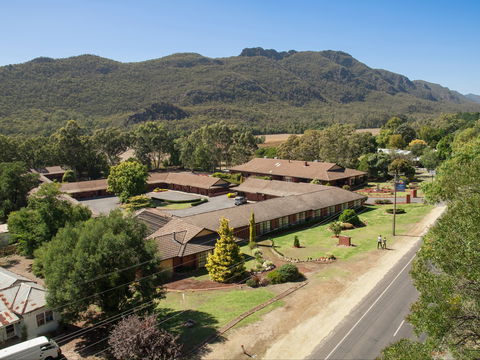 Country Plaza Halls Gap - Accommodation Port Hedland 1