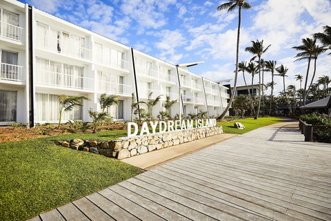 Daydream Island Resort And Living Reef - Accommodation Port Hedland 2