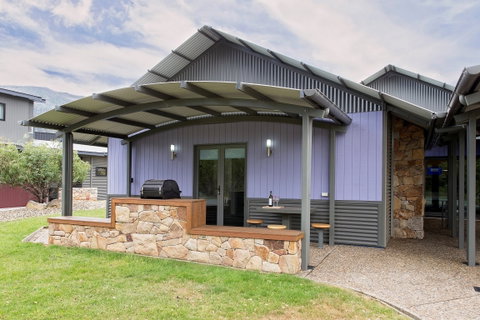 Kickenback Studio - Accommodation Port Hedland 0