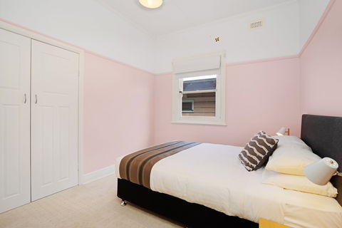 Newcastle Executive Homes - Cooks Hill Cottage - Accommodation Port Hedland 2