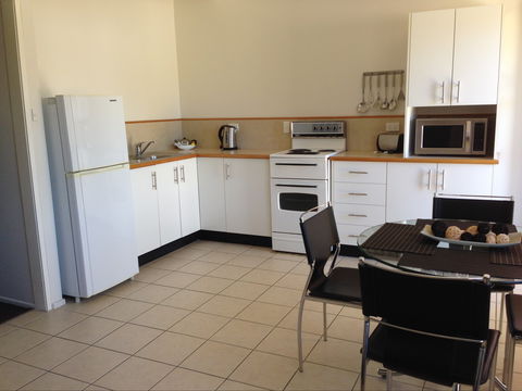 Palm View Holiday Apartments - Accommodation Port Hedland 2
