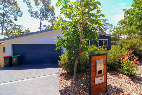 Sunset On Lake Point - Accommodation Port Hedland 0