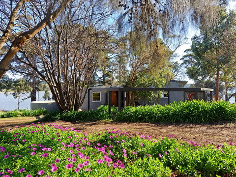 Taylors Bay Cottage - Accommodation Port Hedland 0