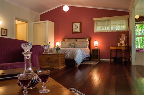 The Falls Montville - Accommodation Port Hedland 1