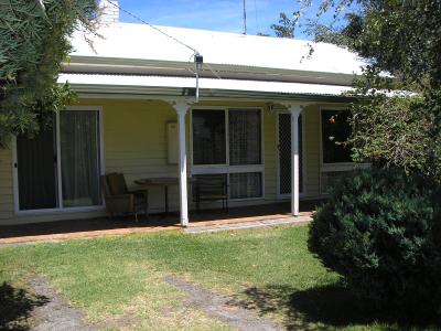 Apollo Bay Backpackers - Accommodation Port Hedland 1