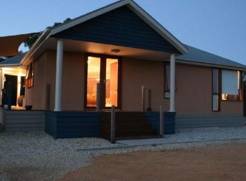 Aurora Cottages - Accommodation Port Hedland 0