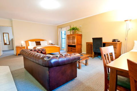 Quality Inn And Suites The Menzies - Accommodation Port Hedland 2