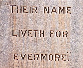 Blackall War Memorial And Memorial Seat - Accommodation Port Hedland 0