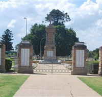 Warwick War Memorial and Gates - Accommodation Port Hedland