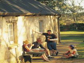 Overland Corner Hotel - Accommodation Port Hedland 0