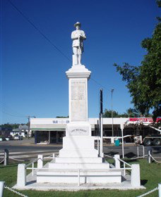 Sarina War Memorial - Accommodation Port Hedland 2