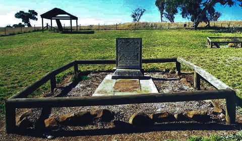 Yuranighs Aboriginal Grave Historic Site - Accommodation Port Hedland 0