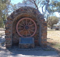 Jindera Pioneer Cairn - Accommodation Port Hedland