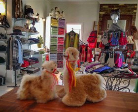 Australian Alpaca Barn - Hunter Valley Gardens - Accommodation Port Hedland 2
