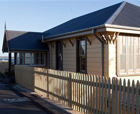 East Coast Lounge - Accommodation Port Hedland 2