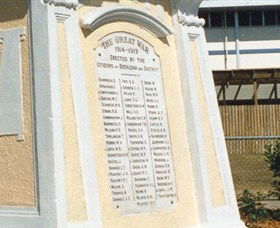 Beenleigh War Memorial - Accommodation Port Hedland 2