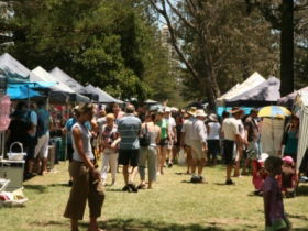 Burleigh Art And Craft Markets - Accommodation Port Hedland 1