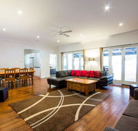 The Retreat Port Stephens - Accommodation Port Hedland