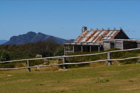 Australis 4WD Adventures - Accommodation Port Hedland 4