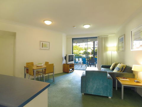 Oaks Calypso Plaza - Accommodation Port Hedland 2