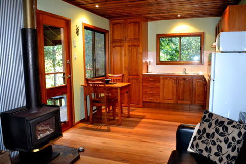 Waterfall Hideout-Rainforest Cabin For Couples - Accommodation Port Hedland 0