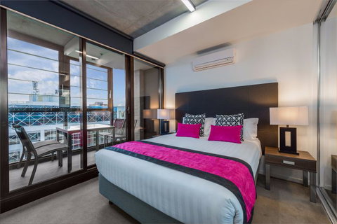 Mantra St Kilda Road - Accommodation Port Hedland 12