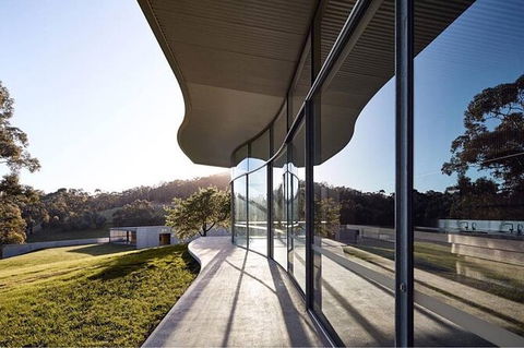 CHEVY CONVERTIBLE Package For 2 People- Wine Lunch Cheese & Chocolate From Melb. - Accommodation Port Hedland 5