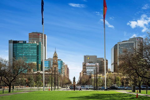 Adelaide Highlights, Hahndorf & McLaren Vale Wine Tasting And Sightseeing Tour - Accommodation Port Hedland 9
